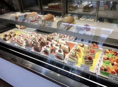 ケーキ屋の内装費用